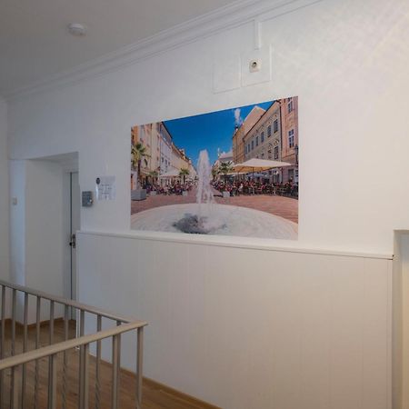Cityhotel Am Domplatz Self-Checkin Klagenfurt am Woerthersee Esterno foto